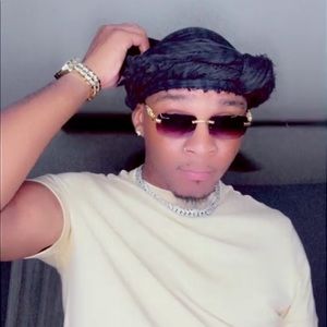 Meet your Posher, Stanley